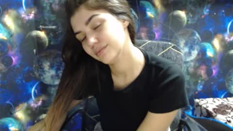 Liya online show from November 12, 2025, 7:03 pm