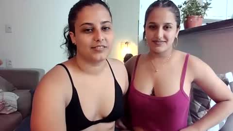 lesbiancouplebrazil2025 online show from January 22, 2025, 6:31 pm