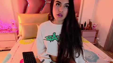 LeslieBush online show from December 4, 2025, 12:58 pm