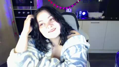 Snapshot of lesssi_ chatting on February 26, 2025, 7:31 am Alison online show from February 26, 2025, 7:31 am