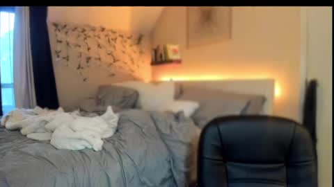 Snapshot of lezzrene chatting on March 3, 2025, 12:15 am Hornystonerchick online show from March 3, 2025, 12:15 am