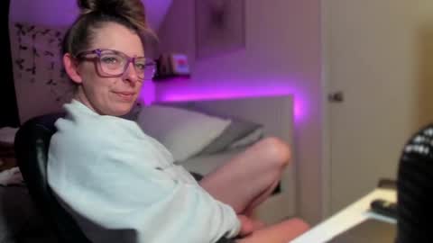 Snapshot of lezzrene chatting on March 10, 2025, 8:15 am Hornystonerchick online show from March 10, 2025, 8:15 am