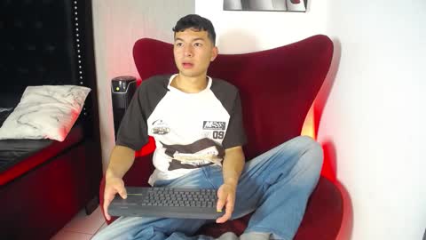 Snapshot of liam_sean chatting on February 15, 2026, 11:52 am Liam online show from February 15, 2026, 11:52 am