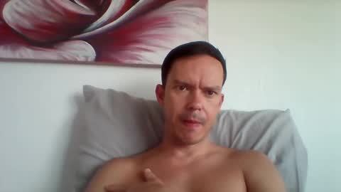 Snapshot of liamrosezn chatting on January 7, 2025, 6:05 am LiamRose online show from January 7, 2025, 6:05 am