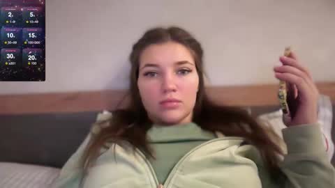 liana_8 online show from December 3, 2025, 5:44 pm