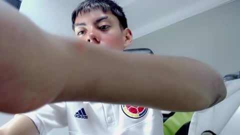 Snapshot of liarr_ chatting on February 7, 2026, 7:39 pm LIAR online show from February 7, 2026, 7:39 pm