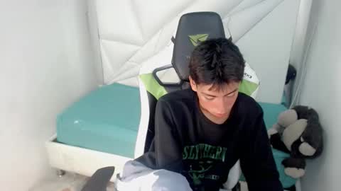 Snapshot of liarr_ chatting on February 24, 2026, 8:29 pm LIAR online show from February 24, 2026, 8:29 pm