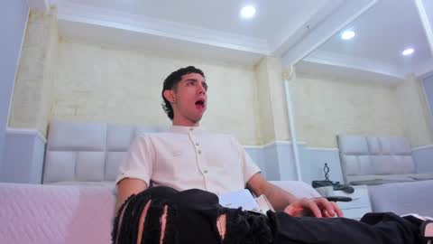 L I I A M online show from February 21, 2025, 5:02 am