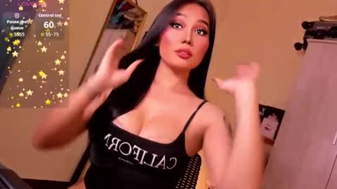 Snapshot of lil_m1ss_silly chatting on January 10, 2026, 8:43 pm Miss Lily online show from January 10, 2026, 8:43 pm