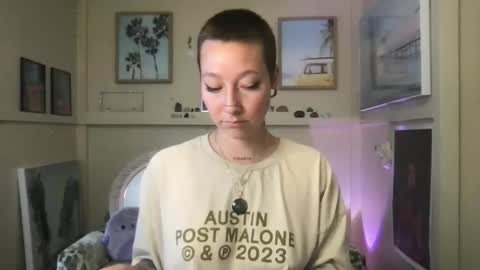 Snapshot of lilpeachykeenn chatting on January 1, 2025, 10:03 pm Lilpeachykeenn online show from January 1, 2025, 10:03 pm