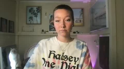 Snapshot of lilpeachykeenn chatting on January 3, 2025, 9:05 pm Lilpeachykeenn online show from January 3, 2025, 9:05 pm