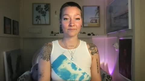 Snapshot of lilpeachykeenn chatting on January 4, 2025, 9:52 pm Lilpeachykeenn online show from January 4, 2025, 9:52 pm