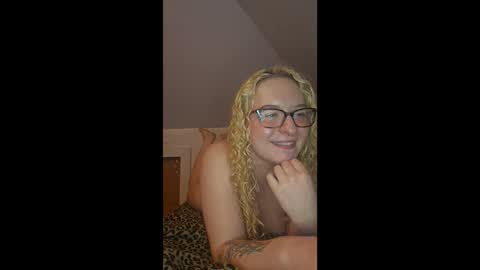 LilPies  online show from February 25, 2026, 7:45 pm