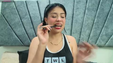 Snapshot of lily_meghan chatting on February 19, 2026, 10:39 pm LILY MEGHAN online show from February 19, 2026, 10:39 pm