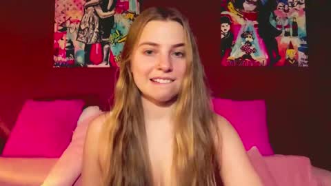 Snapshot of lily_smily chatting on January 17, 2026, 9:18 pm Lily online show from January 17, 2026, 9:18 pm