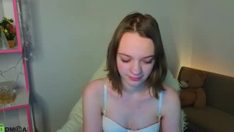 Snapshot of lindaa_bell chatting on February 10, 2026, 1:32 am My real name is Olivia online show from February 10, 2026, 1:32 am