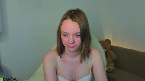 Snapshot of lindaa_bell chatting on March 3, 2026, 1:23 am My real name is Olivia online show from March 3, 2026, 1:23 am