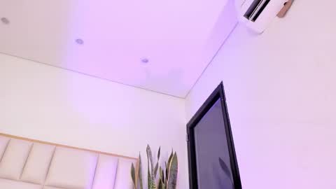 Liorah wolf online show from February 4, 2026, 8:47 pm