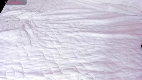 Snapshot of liriacataleya chatting on February 22, 2025, 3:34 am Liria online show from February 22, 2025, 3:34 am