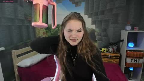 Snapshot of lisaporters chatting on March 5, 2025, 8:21 pm Lisa online show from March 5, 2025, 8:21 pm