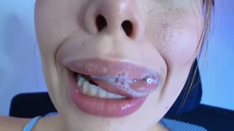 Lisbet online show from February 13, 2026, 8:27 pm