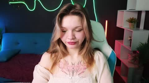 Lena online show from February 5, 2025, 4:16 am