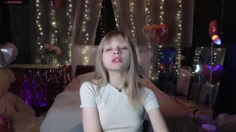 Lena online show from February 21, 2026, 10:49 am