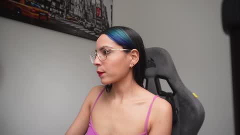 Snapshot of little_eli chatting on February 12, 2026, 7:09 pm Help me reach 100 likes online show from February 12, 2026, 7:09 pm