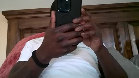 Snapshot of llcoolblack chatting on December 3, 2025, 6:06 pm llcoolblack online show from December 3, 2025, 6:06 pm