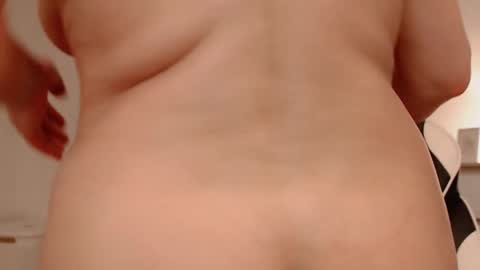  Lola  online show from February 27, 2026, 5:51 am