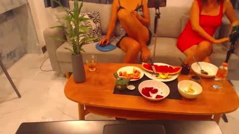 Snapshot of lolaaelita chatting on January 18, 2026, 1:37 pm Lola online show from January 18, 2026, 1:37 pm