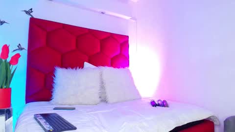 LORELI online show from January 17, 2026, 4:17 am