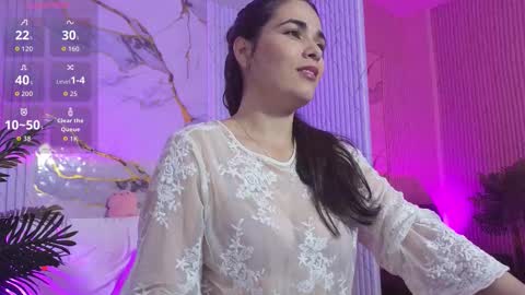 Snapshot of loren_tay chatting on February 22, 2026, 2:56 am Loren online show from February 22, 2026, 2:56 am