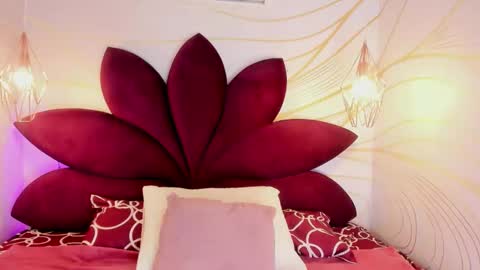 Lotti online show from February 12, 2026, 8:15 pm