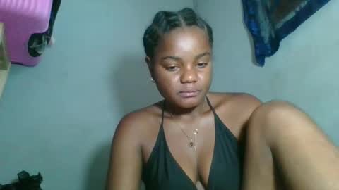 Snapshot of louane98 chatting on February 19, 2026, 7:59 am louane98 online show from February 19, 2026, 7:59 am