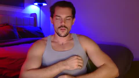 Snapshot of louisvalmer chatting on November 10, 2025, 3:05 am Louis Valmer online show from November 10, 2025, 3:05 am