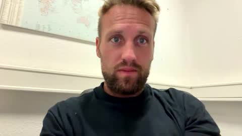 lovefuesse online show from September 16, 2025, 7:42 am