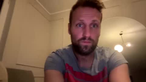 lovefuesse online show from November 12, 2025, 4:18 pm