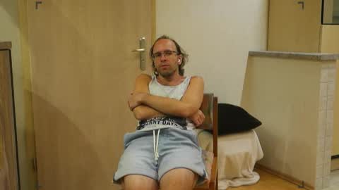 Snapshot of lovely_lou chatting on September 9, 2025, 1:38 am Lou online show from September 9, 2025, 1:38 am