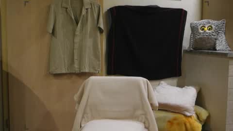 Snapshot of lovely_lou chatting on September 15, 2025, 12:43 am Lou online show from September 15, 2025, 12:43 am