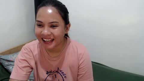 Snapshot of lovely_tourguide chatting on January 14, 2026, 12:05 am Axel online show from January 14, 2026, 12:05 am