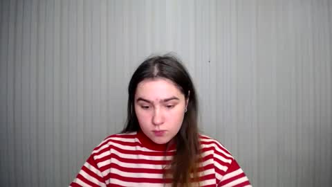 Snapshot of lovelyangel_xx chatting on December 9, 2024, 10:54 am lovelyangel_xx online show from December 9, 2024, 10:54 am