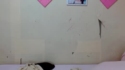 Snapshot of lovelypetitebigcock chatting on February 22, 2025, 2:41 pm lovelypetitebigcock online show from February 22, 2025, 2:41 pm