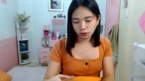 Snapshot of lovelypetitebigcock chatting on February 2, 2026, 5:11 pm lovelypetitebigcock online show from February 2, 2026, 5:11 pm