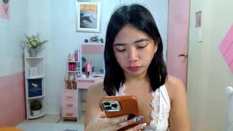 Snapshot of lovelypetitebigcock chatting on February 12, 2026, 2:12 pm lovelypetitebigcock online show from February 12, 2026, 2:12 pm