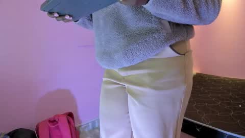 L O V E  online show from January 17, 2026, 11:59 am