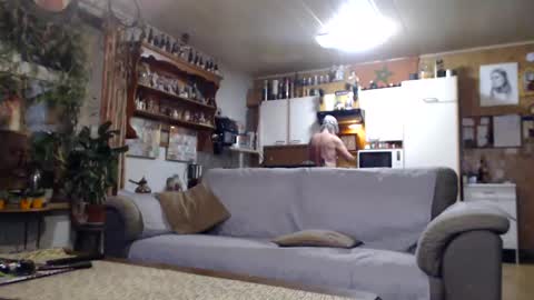 Snapshot of lovetobenaked10 chatting on February 26, 2025, 6:00 pm aaron online show from February 26, 2025, 6:00 pm