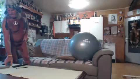 Snapshot of lovetobenaked10 chatting on October 26, 2025, 3:29 pm aaron online show from October 26, 2025, 3:29 pm