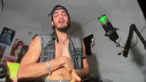 Snapshot of lovexjuxn77 chatting on November 22, 2025, 4:06 pm lovexjuxn77 online show from November 22, 2025, 4:06 pm