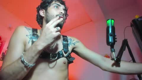 Snapshot of lovexjuxn77 chatting on December 13, 2025, 7:53 pm lovexjuxn77 online show from December 13, 2025, 7:53 pm